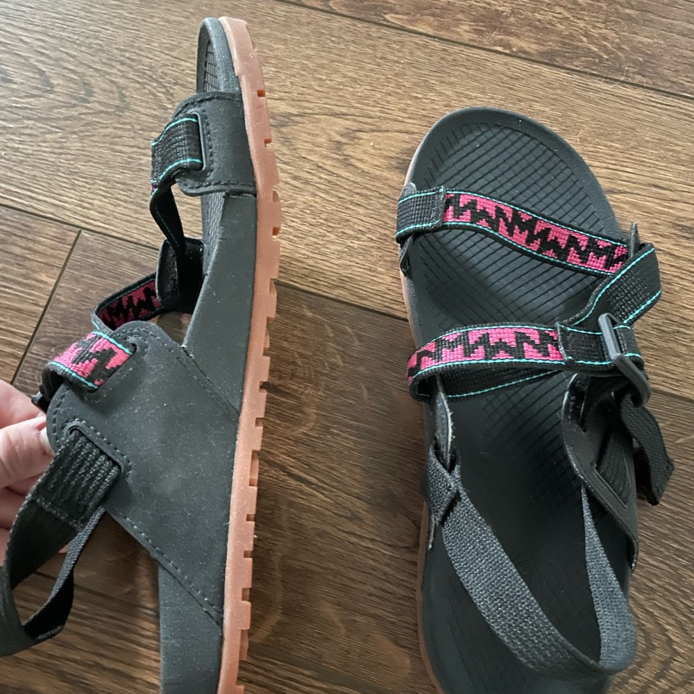 Women’s Chaco sandals - Picture 2 of 3